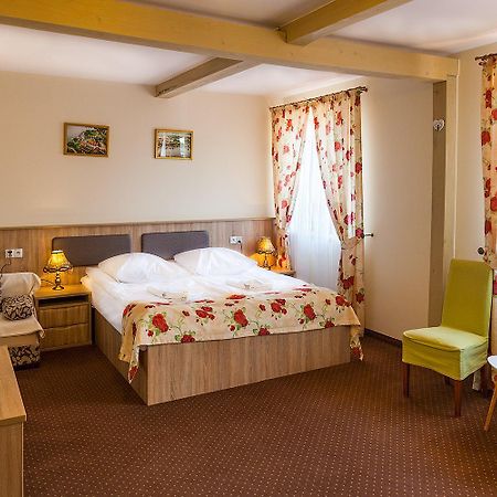 Sloneczny Port Bed and Breakfast Mikołajki Buitenkant foto